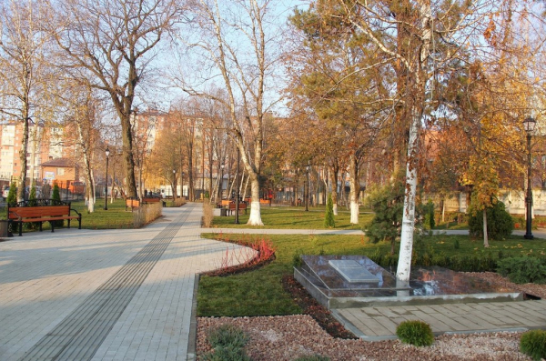 Школьный бульвар в Юбилейном микрорайоне Краснодара готов на 50%