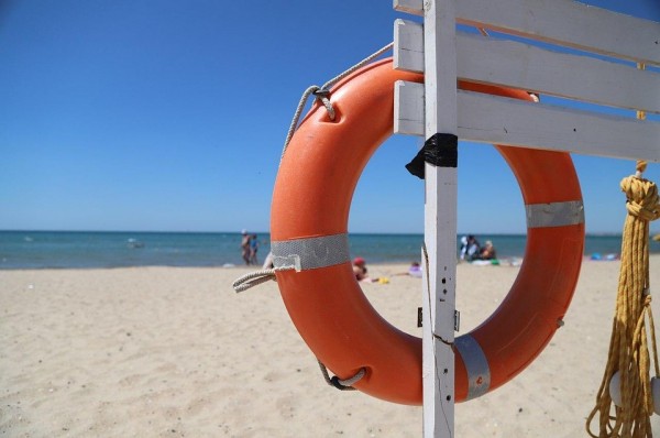 Закопали во время игры: На пляже под Анапой в песке погиб восьмилетний мальчик Закопали во время игры: На пляже под Анапой в песке погиб восьмилетний мальчик