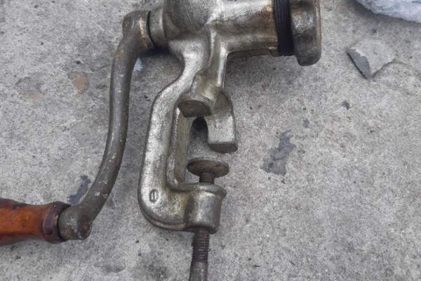 Блошиный рынок: место, которого нет в путеводителе Сочи, но его стоит посетить (Фото) Блошиный рынок: место, которого нет в путеводителе Сочи, но его стоит посетить (Фото)