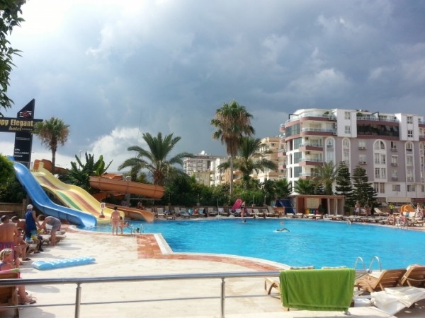 Отдых между пиками и провалами: как курортная отрасль Кубани выходит из кризиса Отдых между пиками и провалами: как курортная отрасль Кубани выходит из кризиса