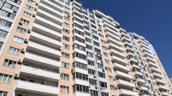 В Краснодаре в новые квартиры начали переселять жильцов аварийного дома по ул. Красноармейской, 49