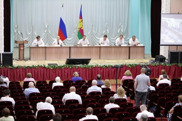 За 3 года из краевого бюджета на поддержку Белоглинского района выделены около 1,5 млрд руб субсидий