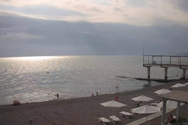 Капризы погоды: Смерч в Геленджике, ливень в Туапсе, а в Сочи — солнце (Видео)