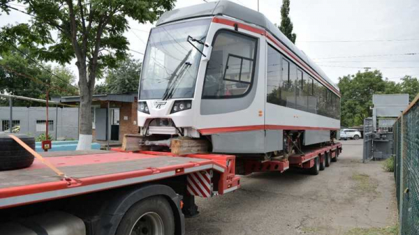 В Краснодар прибыл шестой трамвай из партии 2020 года