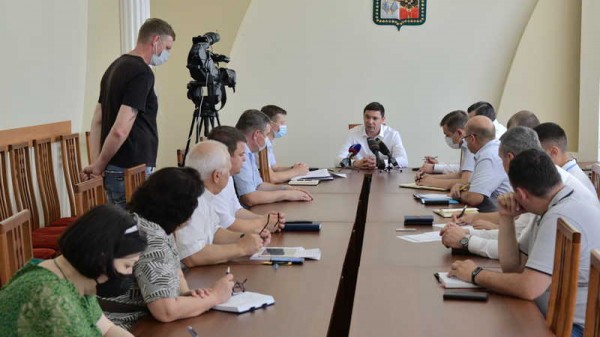 Глава Краснодара поручил максимально ускорить работы по восстановлению энергоснабжения города