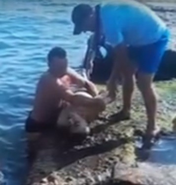 В Сочи  спасатели пытались оказать помощь утонувшему (Видео)