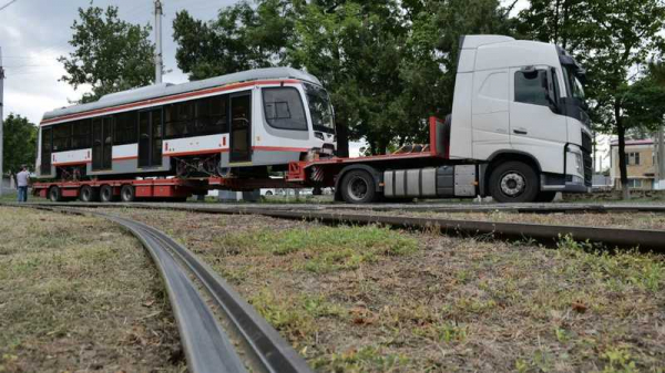 В Краснодар прибыл шестой трамвай из партии 2020 года