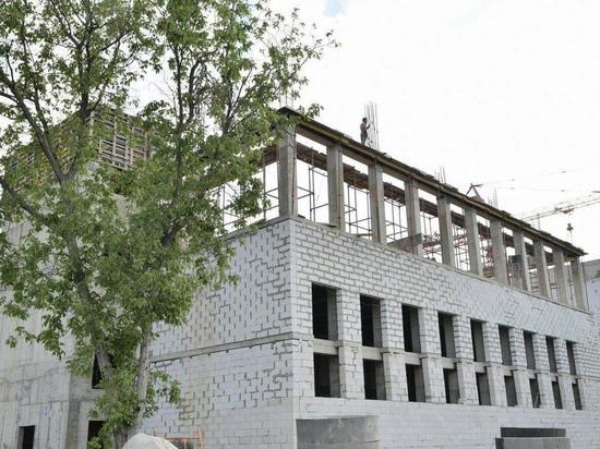 На Кубани благоустраивают территорию будущей школы в поселке Российском На Кубани благоустраивают территорию будущей школы в поселке Российском