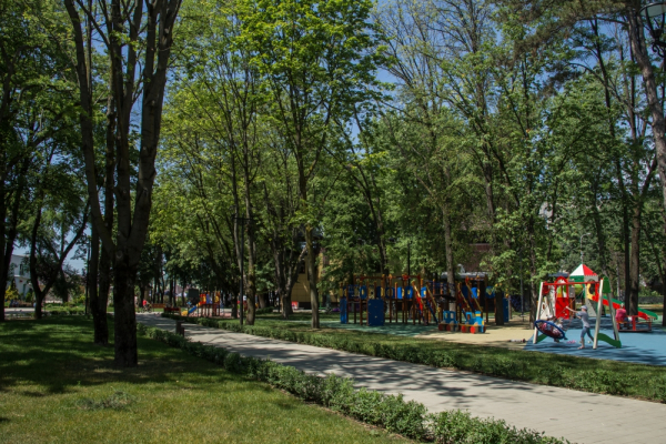 Новый скейт-парк в Вишняковском сквере Краснодара готов на 70% Новый скейт-парк в Вишняковском сквере Краснодара готов на 70%