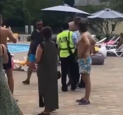 Неудачно пошутили: организатор вечеринки с «нападением» на полицейских установлен Неудачно пошутили: организатор вечеринки с «нападением» на полицейских установлен