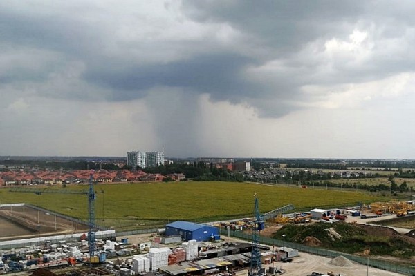 Ливень в Краснодаре 8 июля 2020: затоплены десятки улиц Ливень в Краснодаре 8 июля 2020: затоплены десятки улиц