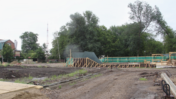 Новый скейт-парк в Вишняковском сквере Краснодара готов на 70% Новый скейт-парк в Вишняковском сквере Краснодара готов на 70%