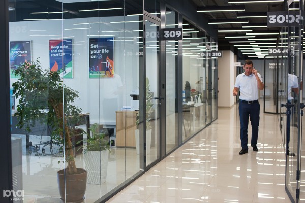 Как попасть в Школу молодого предпринимателя и чем она полезна? Отвечаем в 6 карточках Как попасть в Школу молодого предпринимателя и чем она полезна? Отвечаем в 6 карточках