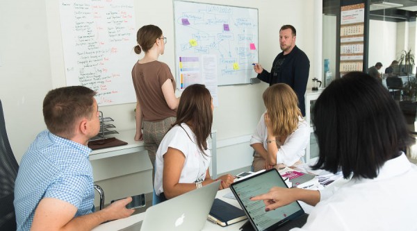 Как попасть в Школу молодого предпринимателя и чем она полезна? Отвечаем в 6 карточках Как попасть в Школу молодого предпринимателя и чем она полезна? Отвечаем в 6 карточках