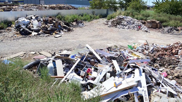 В пос. Индустриальном Краснодара ликвидируют все незаконные свалки