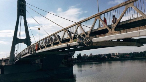 В Краснодаре усилили борьбу с незаконными врезками в ливневую канализацию В Краснодаре усилили борьбу с незаконными врезками в ливневую канализацию