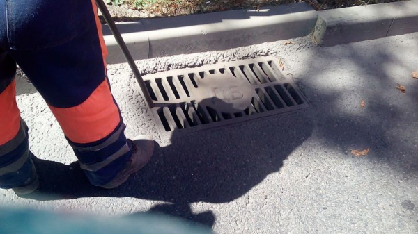 Более 203 км ливневых коллекторов прочистила специализированная служба в Краснодаре