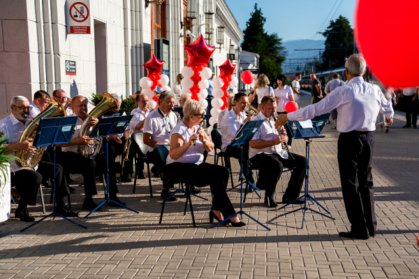 В свое первое путешествие отправился туристический ретро-поезд Туапсе – Сочи – Гагра