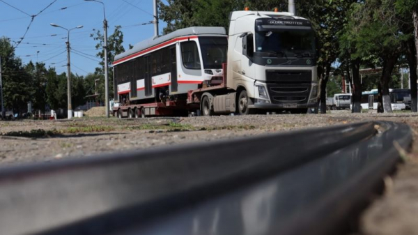 В Западное депо Краснодара доставили 11-й трамвай из партии 2020 г.