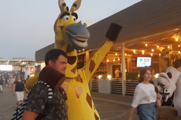 Никогда такого не было и вот опять: Сочи заполонили туристы (фото) Никогда такого не было и вот опять: Сочи заполонили туристы (фото)