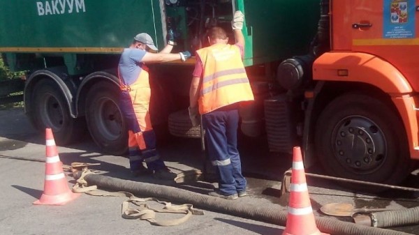 Служба по содержанию сетей ливневой канализации Краснодара прочистила коллекторы по 579 адресам