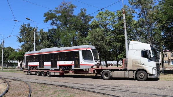 В Западное депо Краснодара доставили 11-й трамвай из партии 2020 г.
