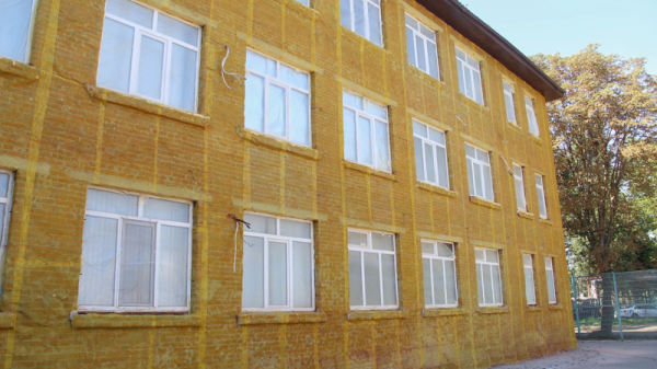 В Краснодаре впервые за 50 лет капитально ремонтируют фасад гимназии № 69 В Краснодаре впервые за 50 лет капитально ремонтируют фасад гимназии № 69