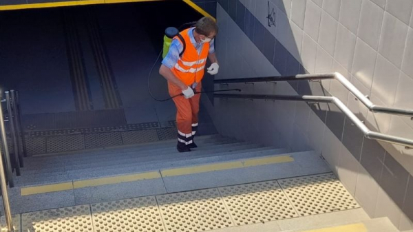 В Краснодаре продолжается комплексная дезинфекция транспорта и общественных территорий