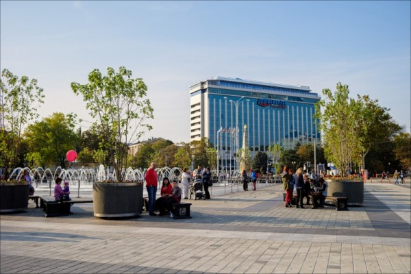 Симфонии и сонаты будут звучать в выходные на Главной площади Краснодара Симфонии и сонаты будут звучать в выходные на Главной площади Краснодара