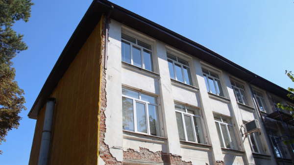 В Краснодаре впервые за 50 лет капитально ремонтируют фасад гимназии № 69 В Краснодаре впервые за 50 лет капитально ремонтируют фасад гимназии № 69