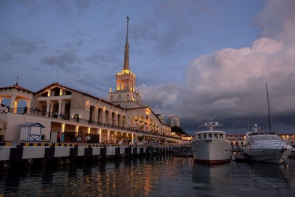 Места всем хватит? Эксперты об обстановке на курортах Кубани в августе