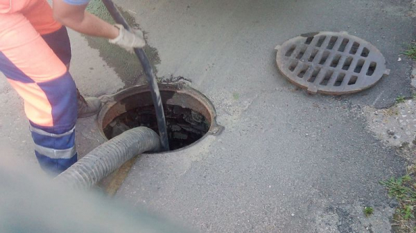 Более 203 км ливневых коллекторов прочистила специализированная служба в Краснодаре