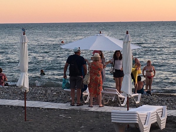 «Туристов больше, чем местных»: в Сочи число гостей почти в полтора раза превысило население города «Туристов больше, чем местных»: в Сочи число гостей почти в полтора раза превысило население города