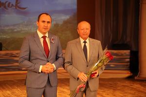 Награды, выставки и шоу на воде. Геленджик отметил свое 189-летие