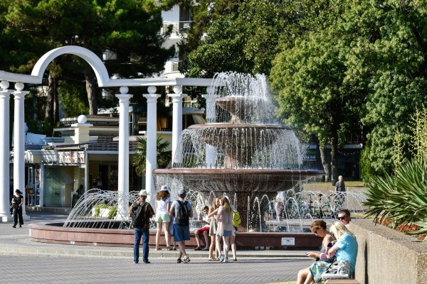 Награды, выставки и шоу на воде. Геленджик отметил свое 189-летие