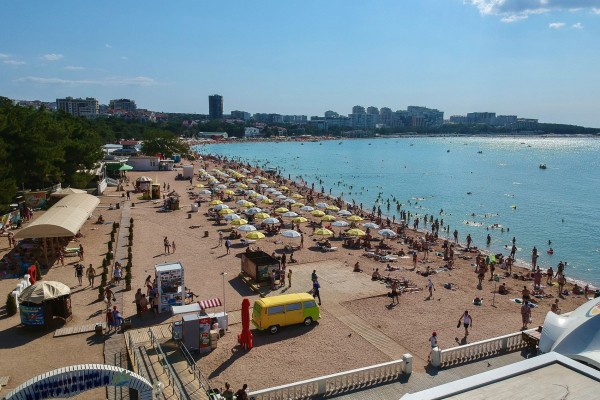 Награды, выставки и шоу на воде. Геленджик отметил свое 189-летие