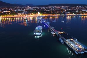 Награды, выставки и шоу на воде. Геленджик отметил свое 189-летие