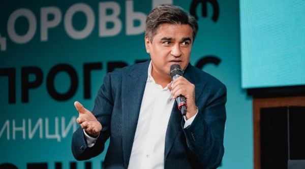 Отбойники, ревизорро для застройщиков и личный контакт с людьми. О чем говорили на партсъезде «Новых людей» Отбойники, ревизорро для застройщиков и личный контакт с людьми. О чем говорили на партсъезде «Новых людей»