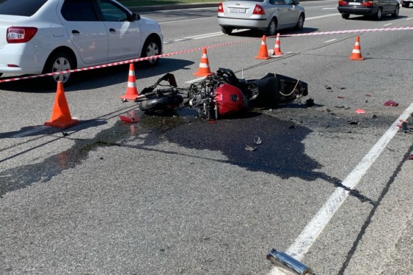 В Сочи выясняют подробности аварии, в которой погиб мотоциклист