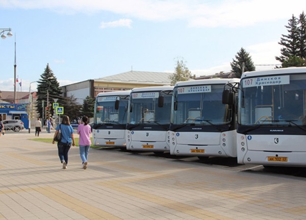 Новые автобусы в Динском районе Кубани обеспечат качественную перевозку жителей