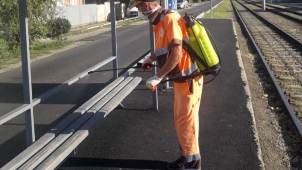 В Краснодаре за сутки дезинфицировали более 1200 остановок