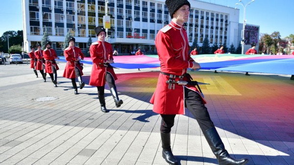 В центре Краснодара прошли торжественные мероприятия в честь Дня образования Краснодарского края
