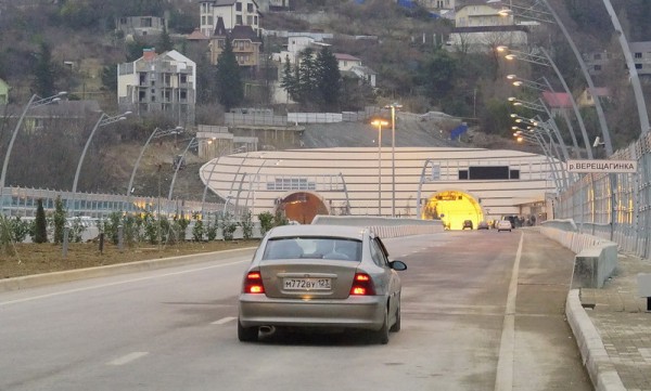 В Сочи, в дни "Формулы-1", запретят движение грузовиков В Сочи, в дни "Формулы-1", запретят движение грузовиков