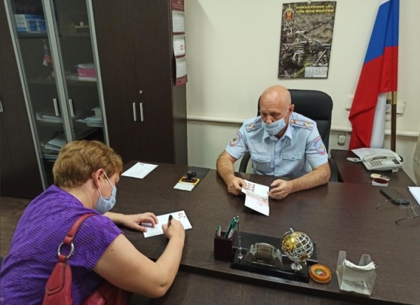 Жители сгоревшего дома в Краснодаре получили новые паспорта взамен утраченных