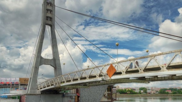 В центре Краснодара продолжают ликвидацию незаконных врезок в ливневую канализацию