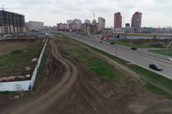 Стало известно, когда завершат строительство аллеи по ул. Петра Метальникова в Краснодаре