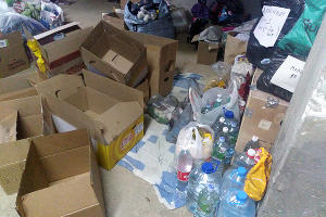 «Не было сил улыбаться каждому, просто вышли и помогаем». Как собирают гуманитарную помощь для погорельцев в Музыкальном