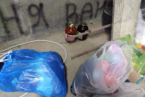 «Не было сил улыбаться каждому, просто вышли и помогаем». Как собирают гуманитарную помощь для погорельцев в Музыкальном