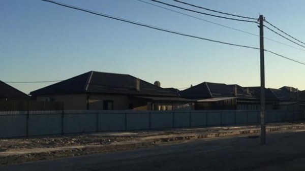 В Краснодаре за неделю снесли 7 незаконных построек и 5 временных сооружений В Краснодаре за неделю снесли 7 незаконных построек и 5 временных сооружений