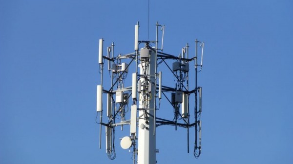 Глава Краснодара поручил навести порядок с дорожными указателями и вышками связи Глава Краснодара поручил навести порядок с дорожными указателями и вышками связи